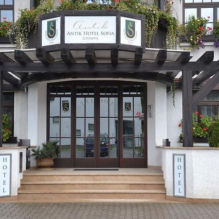 Antik Hotel Sofia Litomysl Bagian luar foto