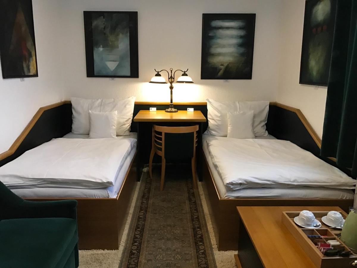 Antik Hotel Sofia Litomysl Bagian luar foto