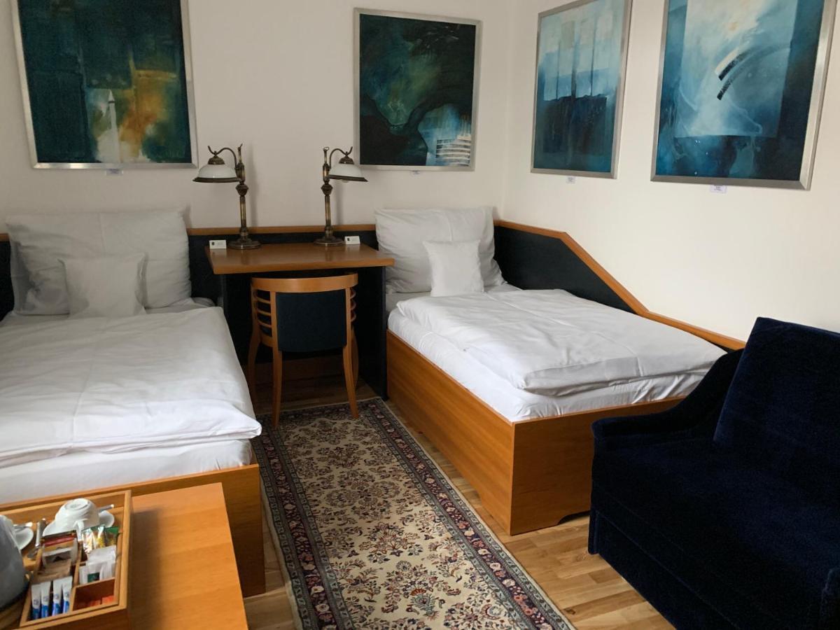 Antik Hotel Sofia Litomysl Bagian luar foto