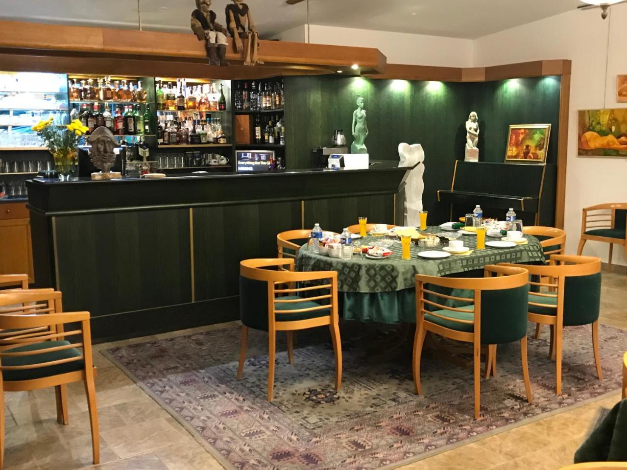 Antik Hotel Sofia Litomysl Bagian luar foto