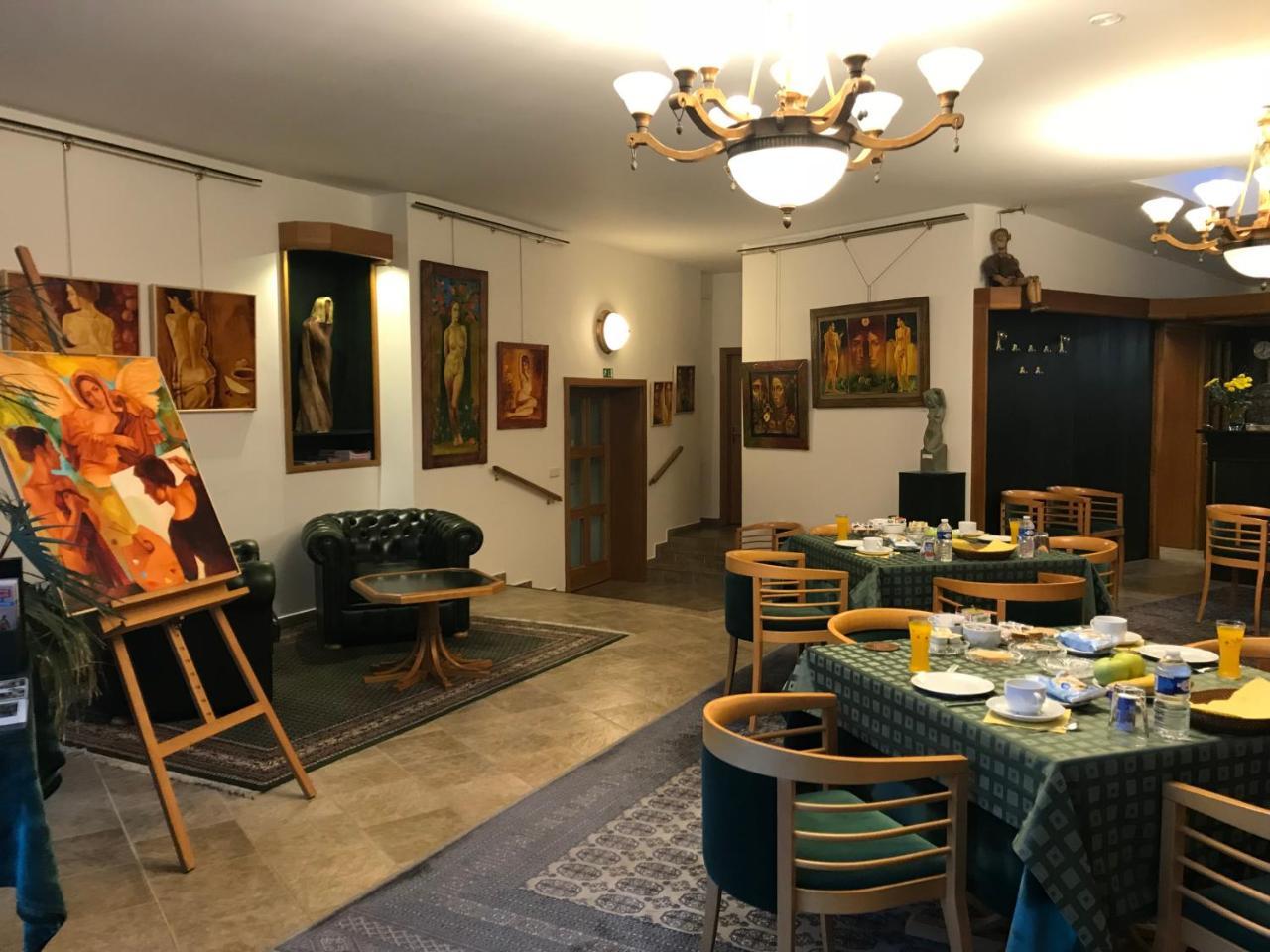 Antik Hotel Sofia Litomysl Bagian luar foto